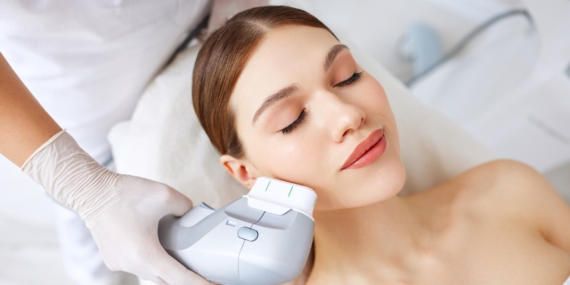 How Fat Freezing and HIFU Work Together? 4 book a personalised consultation of Fat Freezing and HIFU Together Walton-on-Thames